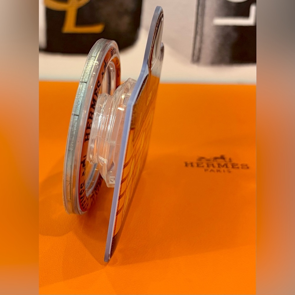 🧡NWT HERMÈS Accs. Travel Size Fragrances/Lipstick/Birkin Pop Socket/Mirror 🧡 - Picture 8 of 12